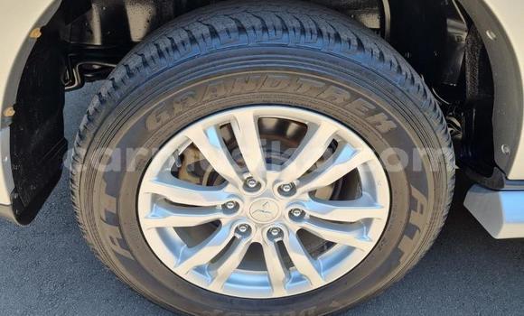 Acheter Occasion Voiture Mitsubishi Pajero Gris à Beitbridge, Matabeleland South Acheter Occasion Voiture Mitsubishi Pajero Gris à Beitbridge, Matabeleland South