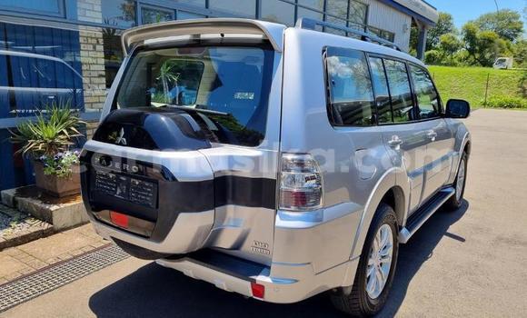 Acheter Occasion Voiture Mitsubishi Pajero Gris à Beitbridge, Matabeleland South Acheter Occasion Voiture Mitsubishi Pajero Gris à Beitbridge, Matabeleland South