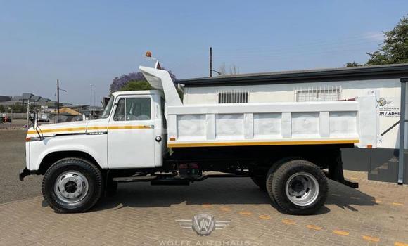 Buy Used Nissan UD White Truck in Beitbridge in Matabeleland South Buy Used Nissan UD White Truck in Beitbridge in Matabeleland South