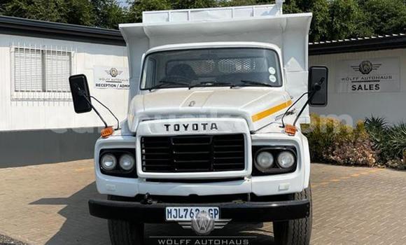 Buy Used Nissan UD White Truck in Beitbridge in Matabeleland South Buy Used Nissan UD White Truck in Beitbridge in Matabeleland South
