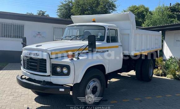 Buy Used Nissan UD White Truck in Beitbridge in Matabeleland South Buy Used Nissan UD White Truck in Beitbridge in Matabeleland South