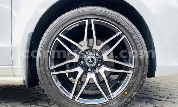 Buy Used Mercedes‒Benz Vito White Car in Beitbridge in Matabeleland South Buy Used Mercedes‒Benz Vito White Car in Beitbridge in Matabeleland South