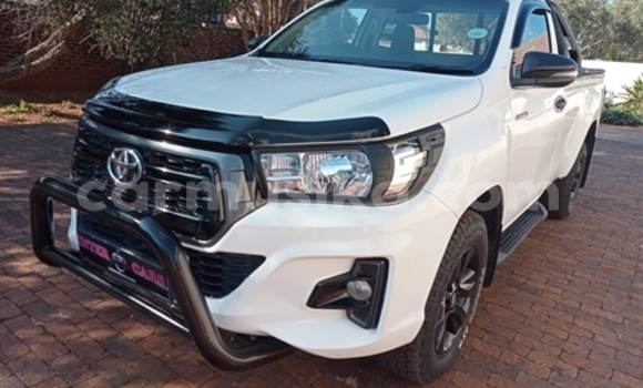 Nunua Ilio tumika Toyota Hilux Nyeupe Gari ndani ya Beitbridge nchini Matabeleland Kusini