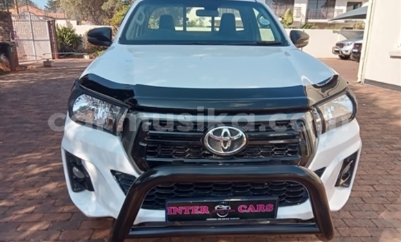 Tenga Tsaru Toyota Hilux Chena Mota in Beitbridge in Matabeleland South Tenga Tsaru Toyota Hilux Chena Mota in Beitbridge in Matabeleland South