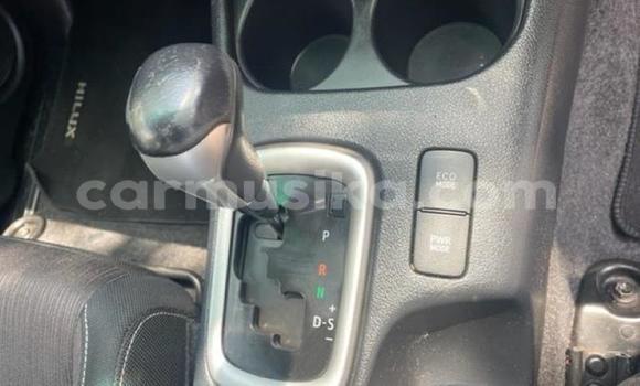 Nunua Ilio tumika Toyota Hilux Nyeupe Gari ndani ya Beitbridge nchini Matabeleland Kusini Nunua Ilio tumika Toyota Hilux Nyeupe Gari ndani ya Beitbridge nchini Matabeleland Kusini