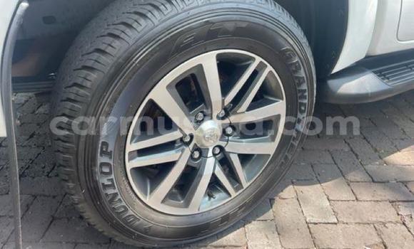 Nunua Ilio tumika Toyota Hilux Nyeupe Gari ndani ya Beitbridge nchini Matabeleland Kusini Nunua Ilio tumika Toyota Hilux Nyeupe Gari ndani ya Beitbridge nchini Matabeleland Kusini