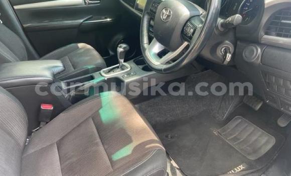 Nunua Ilio tumika Toyota Hilux Nyeupe Gari ndani ya Beitbridge nchini Matabeleland Kusini Nunua Ilio tumika Toyota Hilux Nyeupe Gari ndani ya Beitbridge nchini Matabeleland Kusini