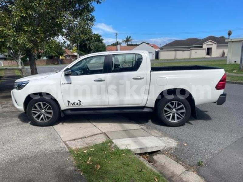 Big with watermark toyota hilux matabeleland south beitbridge 32093