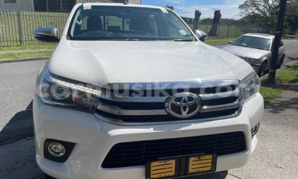 Nunua Ilio tumika Toyota Hilux Nyeupe Gari ndani ya Beitbridge nchini Matabeleland Kusini Nunua Ilio tumika Toyota Hilux Nyeupe Gari ndani ya Beitbridge nchini Matabeleland Kusini