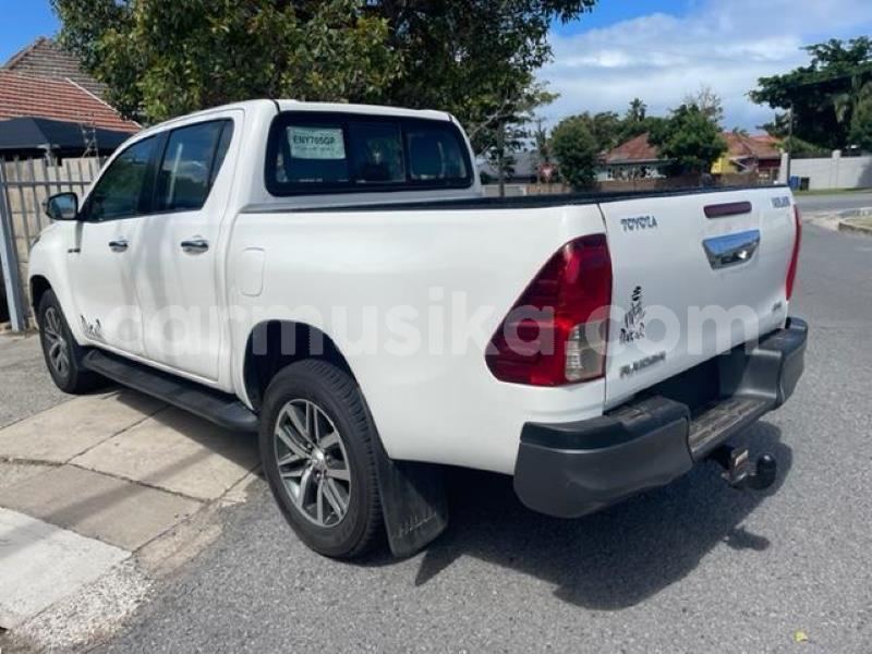 Big with watermark toyota hilux matabeleland south beitbridge 32102