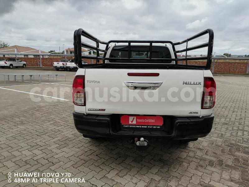 Big with watermark toyota hilux matabeleland south beitbridge 32104