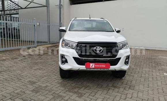 Buy Used Toyota Hilux White Car in Beitbridge in Matabeleland South Buy Used Toyota Hilux White Car in Beitbridge in Matabeleland South