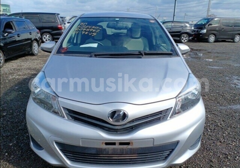 Big with watermark toyota vitz matabeleland south beitbridge 32106