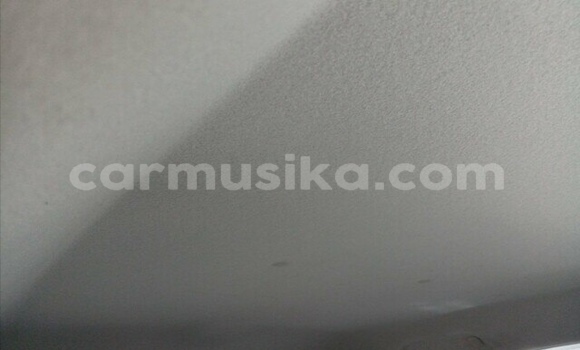 Acheter Occasion Voiture Toyota Vitz Gris à Beitbridge, Matabeleland South Acheter Occasion Voiture Toyota Vitz Gris à Beitbridge, Matabeleland South