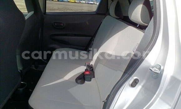 Acheter Occasion Voiture Toyota Vitz Gris à Beitbridge, Matabeleland South Acheter Occasion Voiture Toyota Vitz Gris à Beitbridge, Matabeleland South