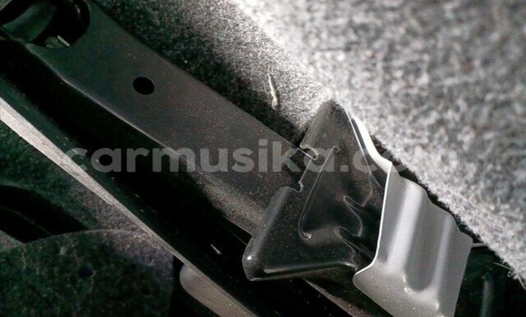 Acheter Occasion Voiture Toyota Vitz Gris à Beitbridge, Matabeleland South Acheter Occasion Voiture Toyota Vitz Gris à Beitbridge, Matabeleland South