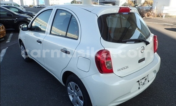 Acheter Occasion Voiture Nissan March Blanc à Beitbridge, Matabeleland South Acheter Occasion Voiture Nissan March Blanc à Beitbridge, Matabeleland South