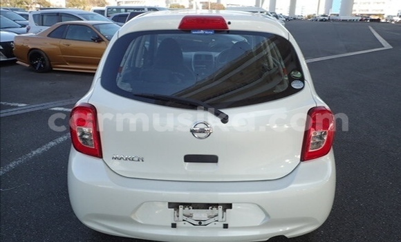 Acheter Occasion Voiture Nissan March Blanc à Beitbridge, Matabeleland South Acheter Occasion Voiture Nissan March Blanc à Beitbridge, Matabeleland South
