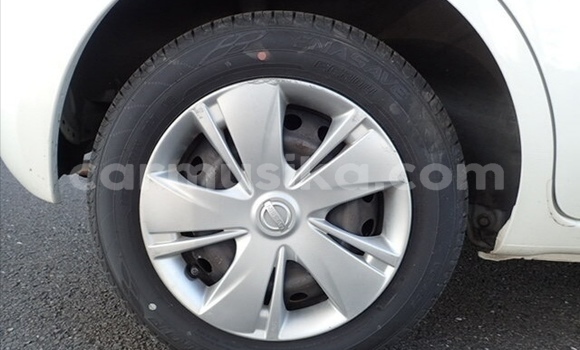 Acheter Occasion Voiture Nissan March Blanc à Beitbridge, Matabeleland South Acheter Occasion Voiture Nissan March Blanc à Beitbridge, Matabeleland South