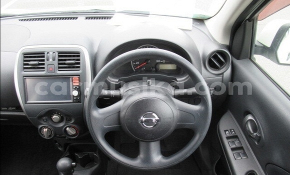 Acheter Occasion Voiture Nissan March Blanc à Beitbridge, Matabeleland South Acheter Occasion Voiture Nissan March Blanc à Beitbridge, Matabeleland South