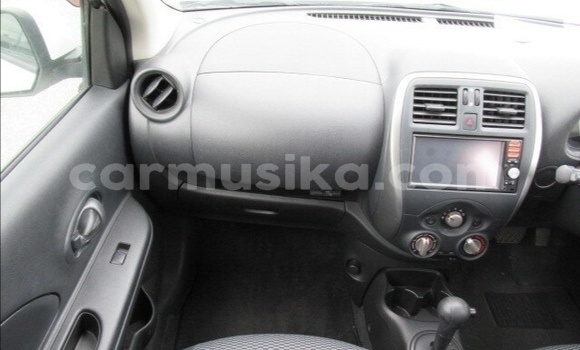 Acheter Occasion Voiture Nissan March Blanc à Beitbridge, Matabeleland South Acheter Occasion Voiture Nissan March Blanc à Beitbridge, Matabeleland South