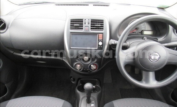 Acheter Occasion Voiture Nissan March Blanc à Beitbridge, Matabeleland South Acheter Occasion Voiture Nissan March Blanc à Beitbridge, Matabeleland South