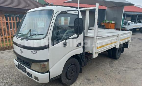 Nunua Ilio tumika Toyota Dyna Nyeupe Gari ndani ya Beitbridge nchini Matabeleland Kusini