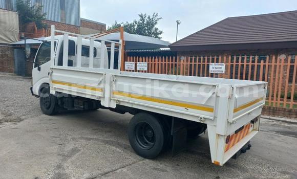 Acheter Occasion Voiture Toyota Dyna Blanc à Beitbridge, Matabeleland South Acheter Occasion Voiture Toyota Dyna Blanc à Beitbridge, Matabeleland South