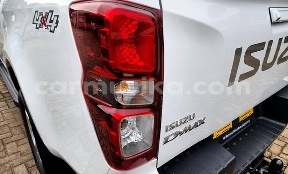 Tenga Tsaru Isuzu D–MAX Chena Mota in Beitbridge in Matabeleland South Tenga Tsaru Isuzu D–MAX Chena Mota in Beitbridge in Matabeleland South