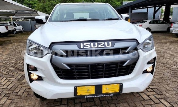 Tenga Tsaru Isuzu D–MAX Chena Mota in Beitbridge in Matabeleland South Tenga Tsaru Isuzu D–MAX Chena Mota in Beitbridge in Matabeleland South