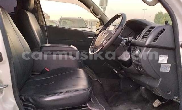 Acheter Occasion Voiture Toyota Hiace Blanc à Beitbridge, Matabeleland South Acheter Occasion Voiture Toyota Hiace Blanc à Beitbridge, Matabeleland South