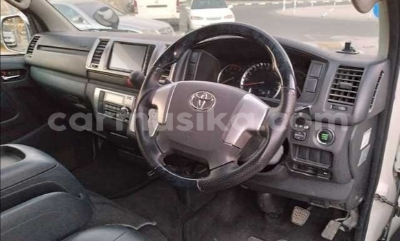Acheter Occasion Voiture Toyota Hiace Blanc à Beitbridge, Matabeleland South Acheter Occasion Voiture Toyota Hiace Blanc à Beitbridge, Matabeleland South