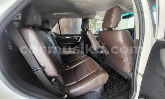 Buy Used Toyota Fortuner White Car in Beitbridge in Matabeleland South Buy Used Toyota Fortuner White Car in Beitbridge in Matabeleland South