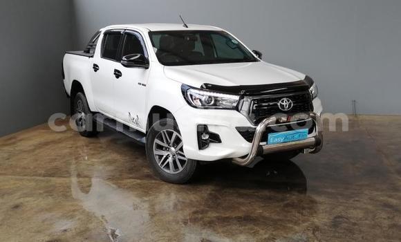 Nunua Ilio tumika Toyota Hilux Nyeupe Gari ndani ya Beitbridge nchini Matabeleland Kusini Nunua Ilio tumika Toyota Hilux Nyeupe Gari ndani ya Beitbridge nchini Matabeleland Kusini