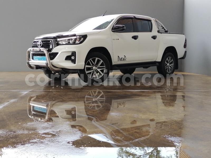 Big with watermark toyota hilux matabeleland south beitbridge 32128