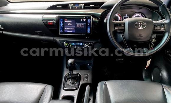 Nunua Ilio tumika Toyota Hilux Nyeupe Gari ndani ya Beitbridge nchini Matabeleland Kusini Nunua Ilio tumika Toyota Hilux Nyeupe Gari ndani ya Beitbridge nchini Matabeleland Kusini