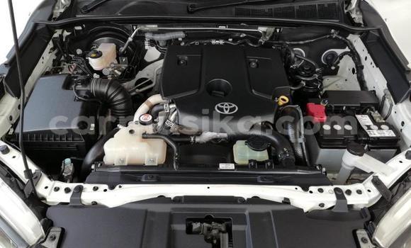 Nunua Ilio tumika Toyota Hilux Nyeupe Gari ndani ya Beitbridge nchini Matabeleland Kusini Nunua Ilio tumika Toyota Hilux Nyeupe Gari ndani ya Beitbridge nchini Matabeleland Kusini