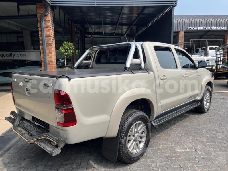 Big with watermark toyota hilux matabeleland south beitbridge 32129