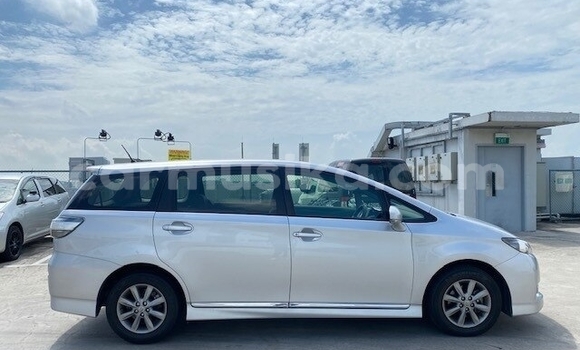 Buy Used Toyota Wish Silver Car in Beitbridge in Matabeleland South Buy Used Toyota Wish Silver Car in Beitbridge in Matabeleland South
