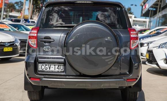 Tenga Tsaru Toyota RAV4 Zvimwe Mota in Harare in Harare Tenga Tsaru Toyota RAV4 Zvimwe Mota in Harare in Harare