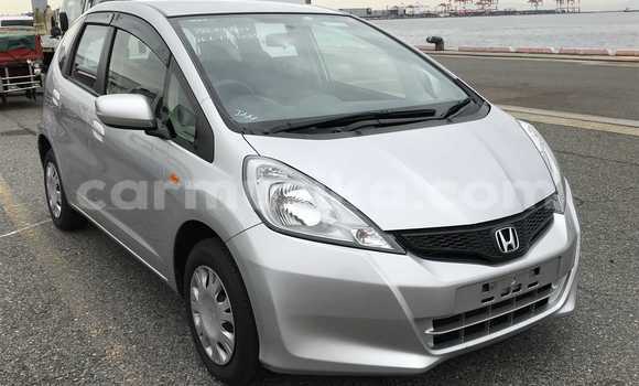 Nunua Ilio tumika Honda Fit Fedha Gari ndani ya Beitbridge nchini Matabeleland Kusini Nunua Ilio tumika Honda Fit Fedha Gari ndani ya Beitbridge nchini Matabeleland Kusini