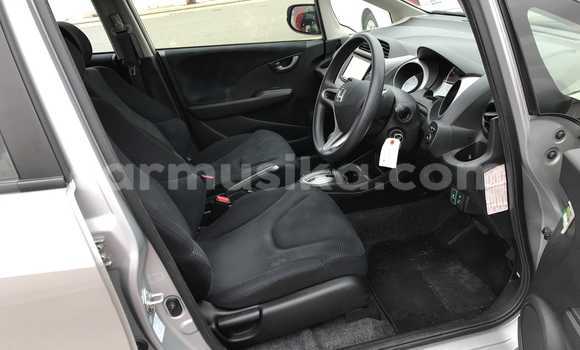 Nunua Ilio tumika Honda Fit Fedha Gari ndani ya Beitbridge nchini Matabeleland Kusini Nunua Ilio tumika Honda Fit Fedha Gari ndani ya Beitbridge nchini Matabeleland Kusini