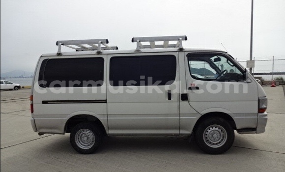Acheter Occasion Voiture Toyota Hiace Blanc à Beitbridge, Matabeleland South Acheter Occasion Voiture Toyota Hiace Blanc à Beitbridge, Matabeleland South
