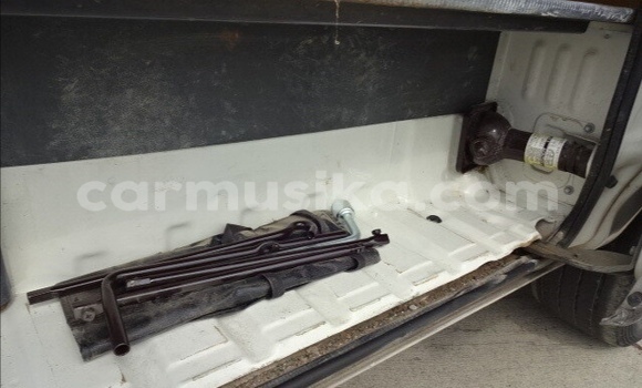 Acheter Occasion Voiture Toyota Hiace Blanc à Beitbridge, Matabeleland South Acheter Occasion Voiture Toyota Hiace Blanc à Beitbridge, Matabeleland South