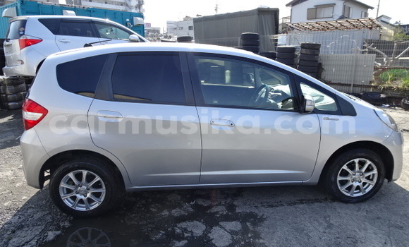 Buy Used Honda Fit Silver Car in Beitbridge in Matabeleland South