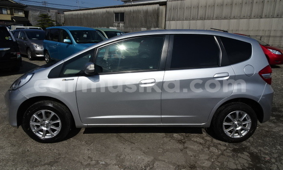 Acheter Occasion Voiture Honda Fit Gris à Beitbridge, Matabeleland South Acheter Occasion Voiture Honda Fit Gris à Beitbridge, Matabeleland South
