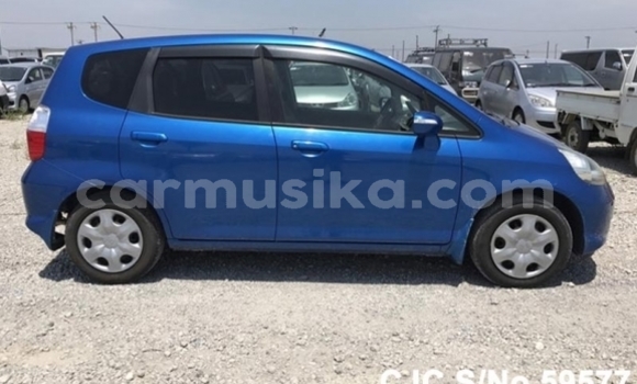 Buy Used Honda Fit Blue Car in Beitbridge in Matabeleland South Buy Used Honda Fit Blue Car in Beitbridge in Matabeleland South