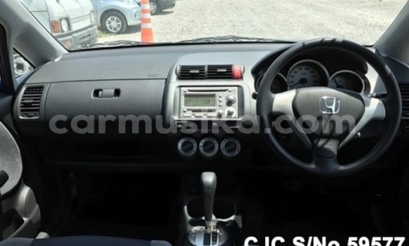 Buy Used Honda Fit Blue Car in Beitbridge in Matabeleland South Buy Used Honda Fit Blue Car in Beitbridge in Matabeleland South