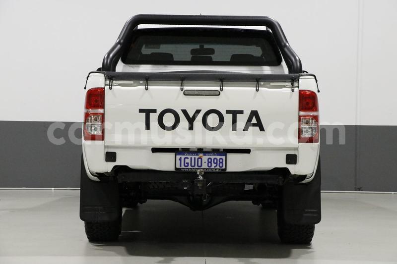 Big with watermark 2013 toyota hilux used 2813 136597 6