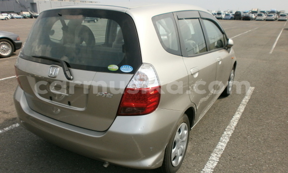 Buy Used Honda Fit Silver Car in Beitbridge in Matabeleland South Buy Used Honda Fit Silver Car in Beitbridge in Matabeleland South